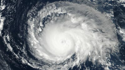 Furacão Irma atinge Caraíbas com ventos de quase 300 km/h - TVI