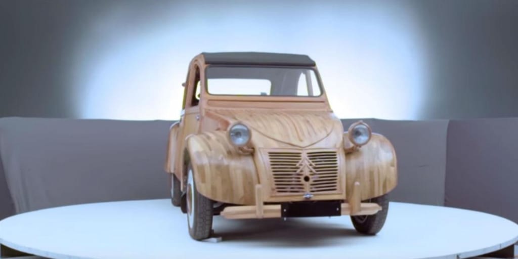 Citroën 2CV de madeira