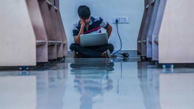 Covid-19: Alunos sem Internet nem computador em casa excluídos das aulas à distância - TVI