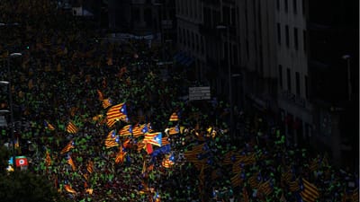 Mais de 700 autarcas investigados por cooperação com referendo da Catalunha - TVI