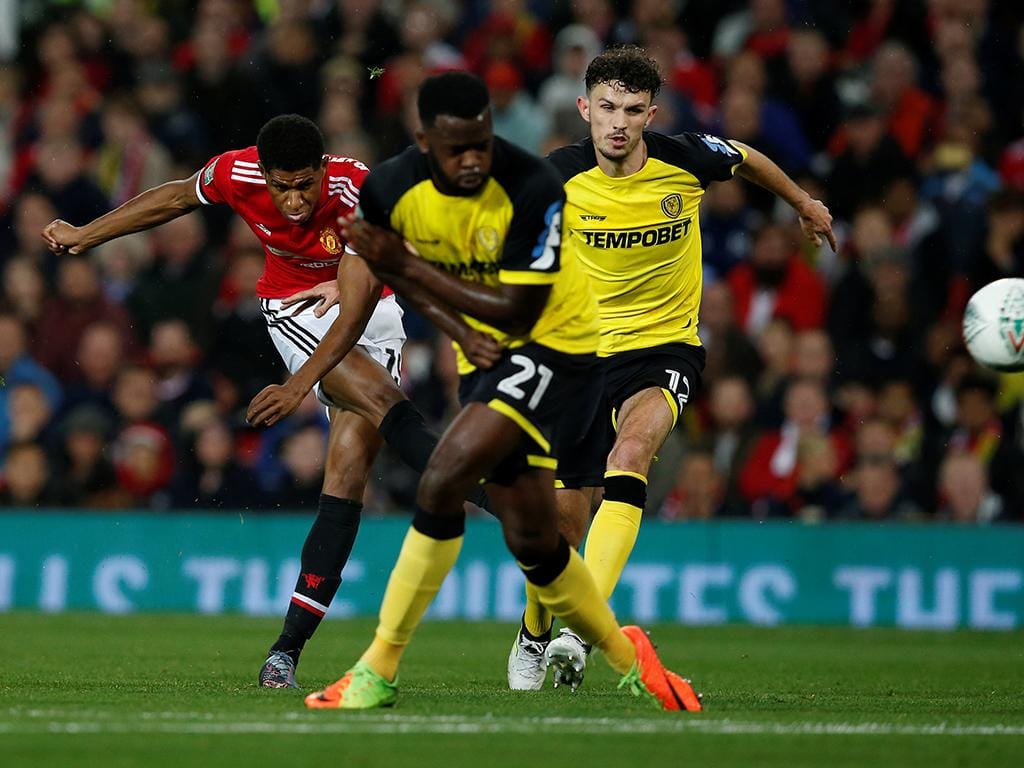 Manchester United-Burton (Reuters)