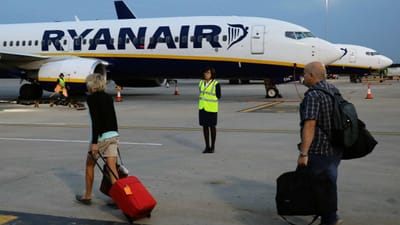 Ryanair cede para tentar travar greves no natal - TVI