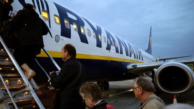 Governo diz que "Ryanair vai ser chamada à atenção" por ilegalidades durante a greve - TVI
