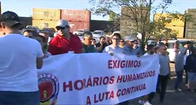 Mineiros em greve por "humanização" dos horários - TVI