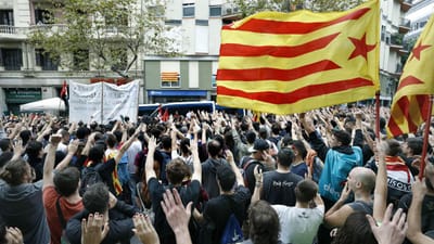 Tribunal suspende sessão plenária para bloquear independência da Catalunha - TVI