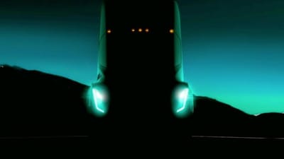 Tesla adia revelação do seu camião - TVI