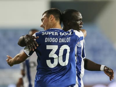 VÍDEO: Lusitano-FC Porto: Aboubakar bisou, veja o segundo golo - TVI