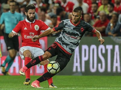 Portimonense-Benfica: Rui Vitória faz uma alteração, Vítor Oliveira não mexe - TVI