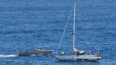 Skipper indiano resgatado ao largo da Austrália após três dias em perigo - TVI