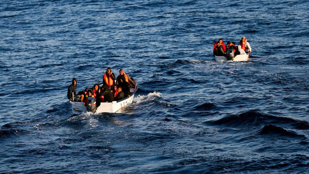 Navio português resgata mais 19 migrantes ao largo da Sicília