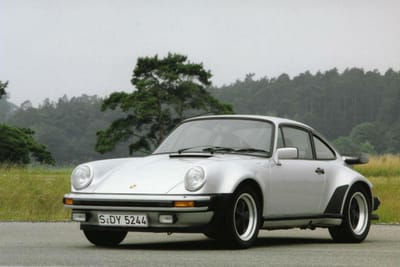 Obituário: Peter Schutz, o americano que salvou o Porsche 911 da extinção - TVI