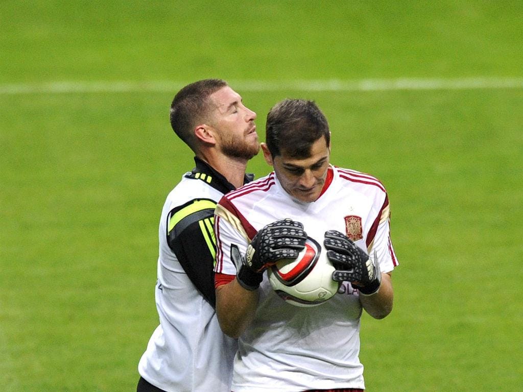 Sergio Ramos e Iker Casillas (Reuters)