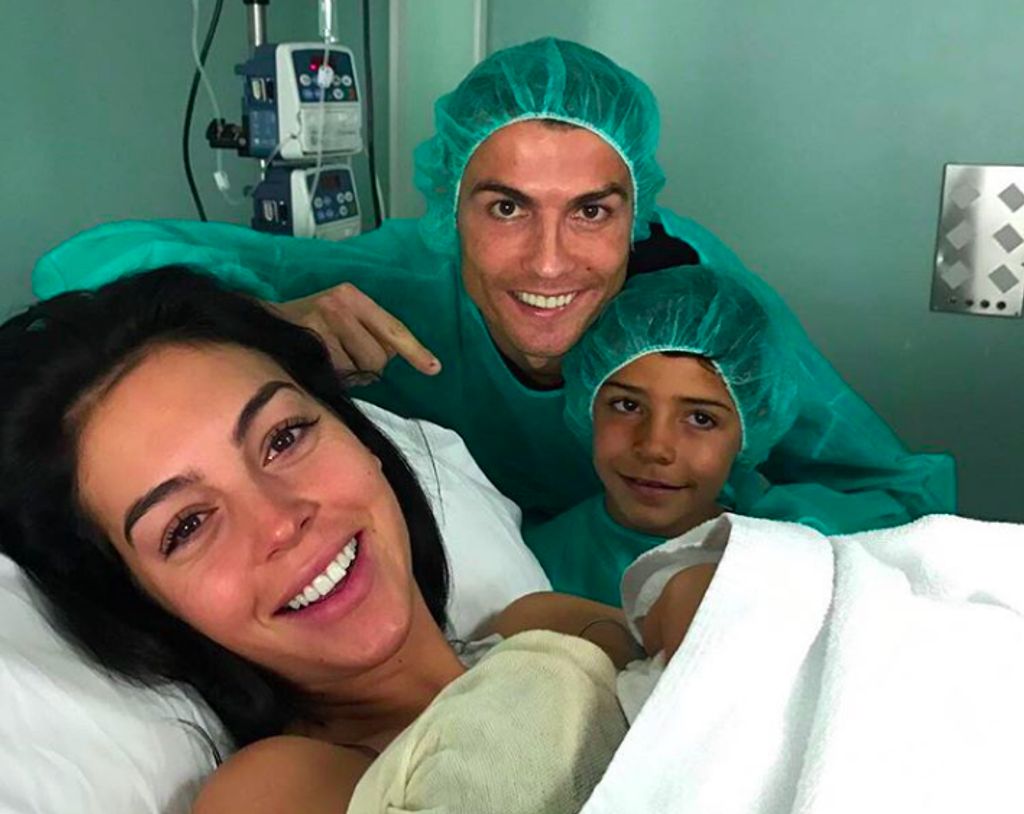 Cristiano Ronaldo e Georgina Rodríguez com Alana e Cristiano Jr.