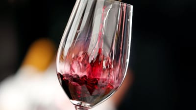 Produtor recupera estilo de vinho de há 50 anos em homenagem à mãe - TVI