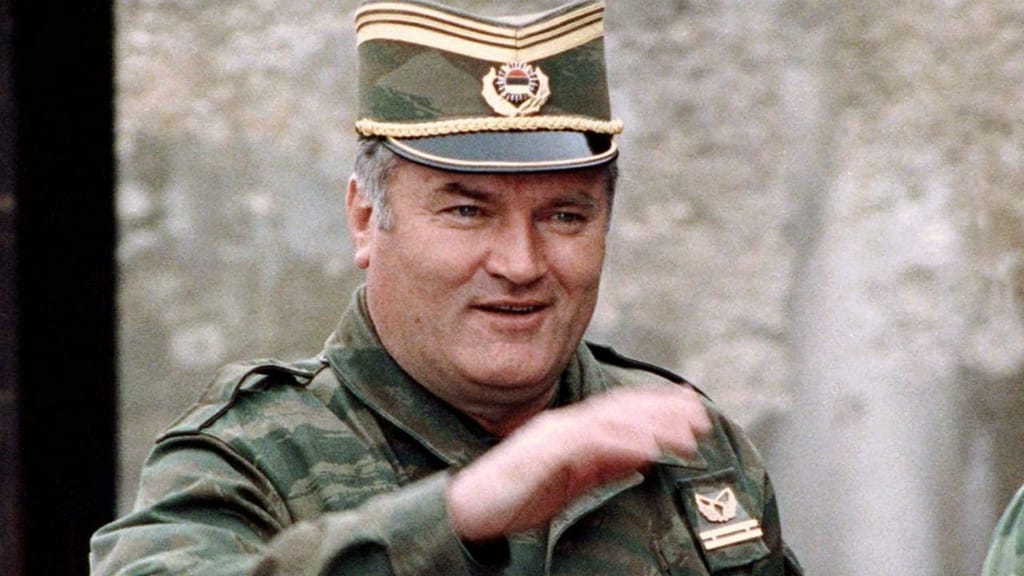 Ratko Mladic quando era general sérvio