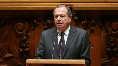 Carlos César não será candidato a deputado nas próximas legislativas - TVI