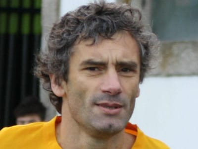 O professor que foi campeão pelo FC Porto e fez dois autogolos pelo Benfica - TVI