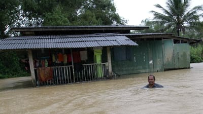 Cerca de 800 mil pessoas afetadas pelas cheias na Tailândia - TVI