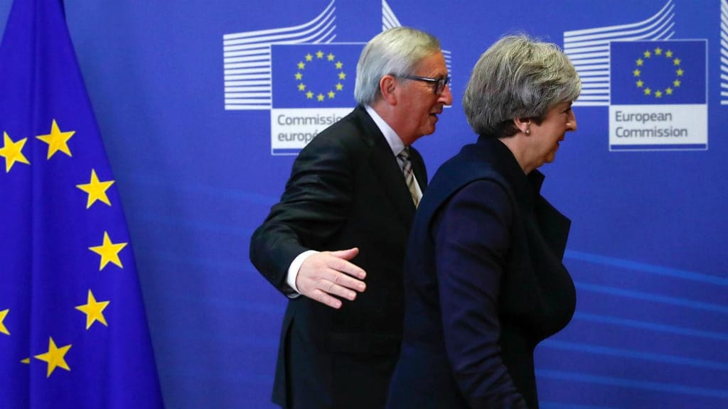Brexit - Theresa May e Jean Claude Juncker