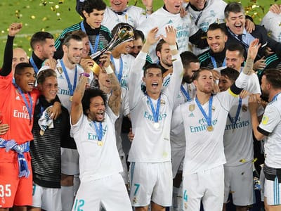 Cristiano Ronaldo e mais dez numa equipa do ano em tons blancos - TVI