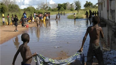 Inundações podem afetar trinta mil pessoas em Moçambique - TVI