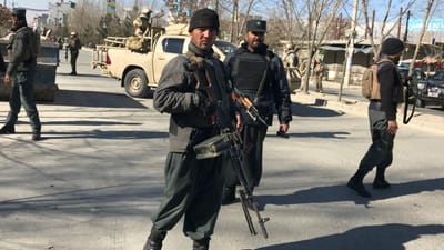 Pelo menos 40 mortos em ataque suicida no Afeganistão - TVI