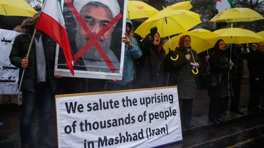 Protestos em Londres contra governo iraniano