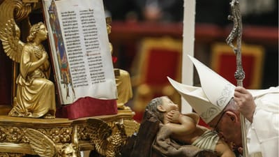 Papa quer igreja "humilde" em dia dedicado a refugiados e imigrantes - TVI