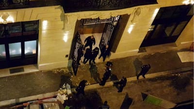 Polícia francesa recupera jóias roubadas do Hotel Ritz - TVI