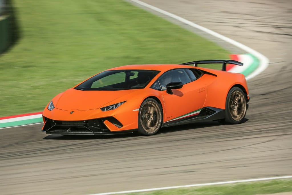 Lamborghini aumenta número de vendas em 2017
