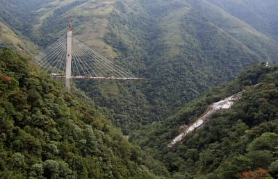 Queda de ponte mata nove pessoas na Colômbia - TVI