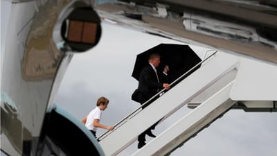 Donald Trump atacado por deixar filho à chuva - TVI