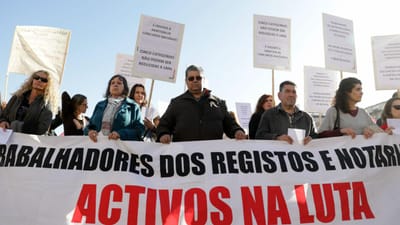 Funcionários judiciais em luta pelas carreiras e contra a "inércia" política - TVI