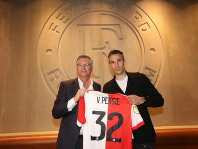 Holanda: Van Persie renova pelo Feyenoord - TVI