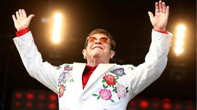 Elton John anuncia despedida dos palcos sem data para Portugal - TVI