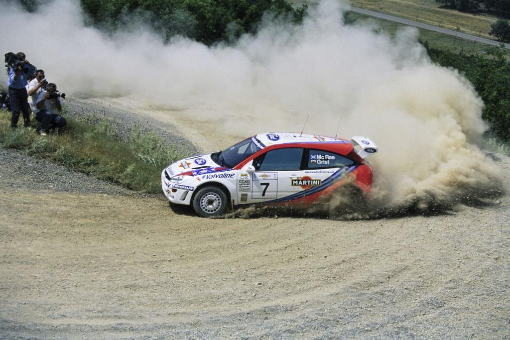 Ford Focus WRC foi conduzido pela lenda dos ralis