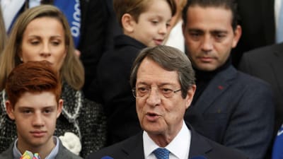 Presidente do Chipre reeleito para segundo mandato - TVI