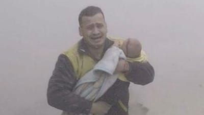 Ataques aéreos continuam a matar crianças na Síria - TVI