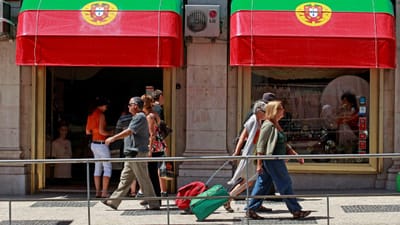 Portugueses estão a ser mais turistas em Portugal - TVI