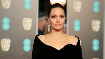 Angelina Jolie vende quadro de Winston Churchill por mais de 8 milhões de euros - TVI
