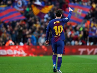 FOTO: Messi "canonizado" em Barcelona - TVI