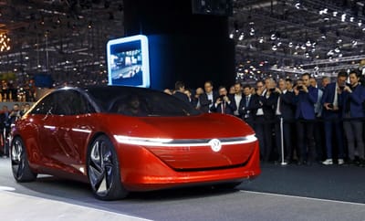 Volkswagen I.D. Vizzion abre o portal do futuro em Genebra - TVI