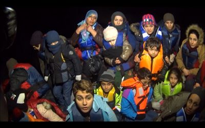 Polícia Marítima salva 71 refugiados no Mar Egeu - TVI