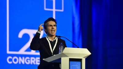 Adolfo Mesquita Nunes não se vai candidatar à liderança do CDS - TVI