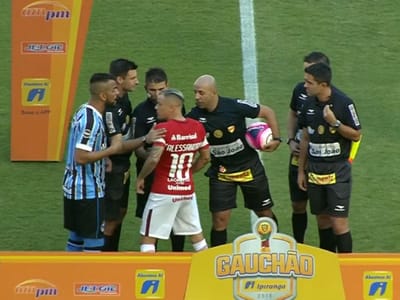 VÍDEO: cara ou coroa gera confusão entre jogadores no Brasil - TVI