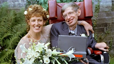 Morreu Stephen Hawking, o físico que desafiou a ciência e a doença - TVI