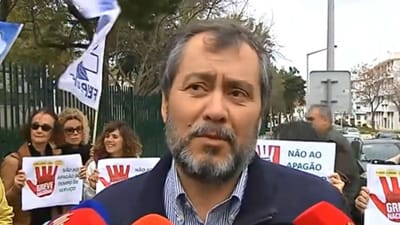 Professores manifestam-se contra Ministério que "parece delegação das Finanças" - TVI