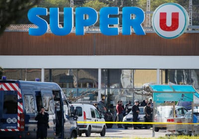 Encontrados explosivos no supermercado atacado em França - TVI