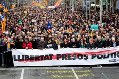 Catalunha: nove detidos e 100 feridos nos protestos contra prisão de Puigdemont - TVI