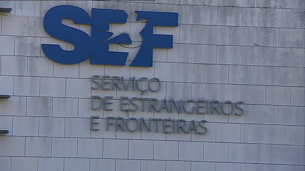 Diretora-adjunta do SEF trabalha em Oeiras e vai dormir a casa, em Coimbra, com carro de serviço e motorista